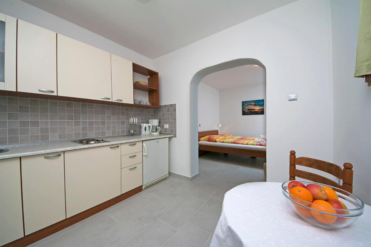 Adria Brela Apartments 외부 사진