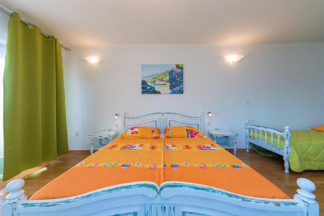 Adria Brela Apartments 외부 사진