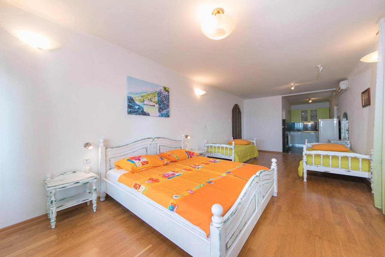 Adria Brela Apartments 외부 사진