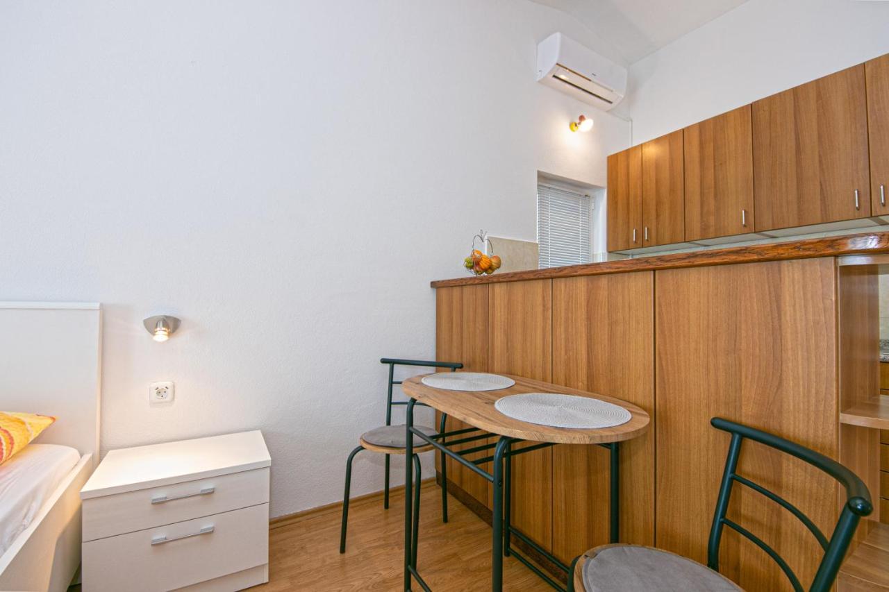 Adria Brela Apartments 외부 사진