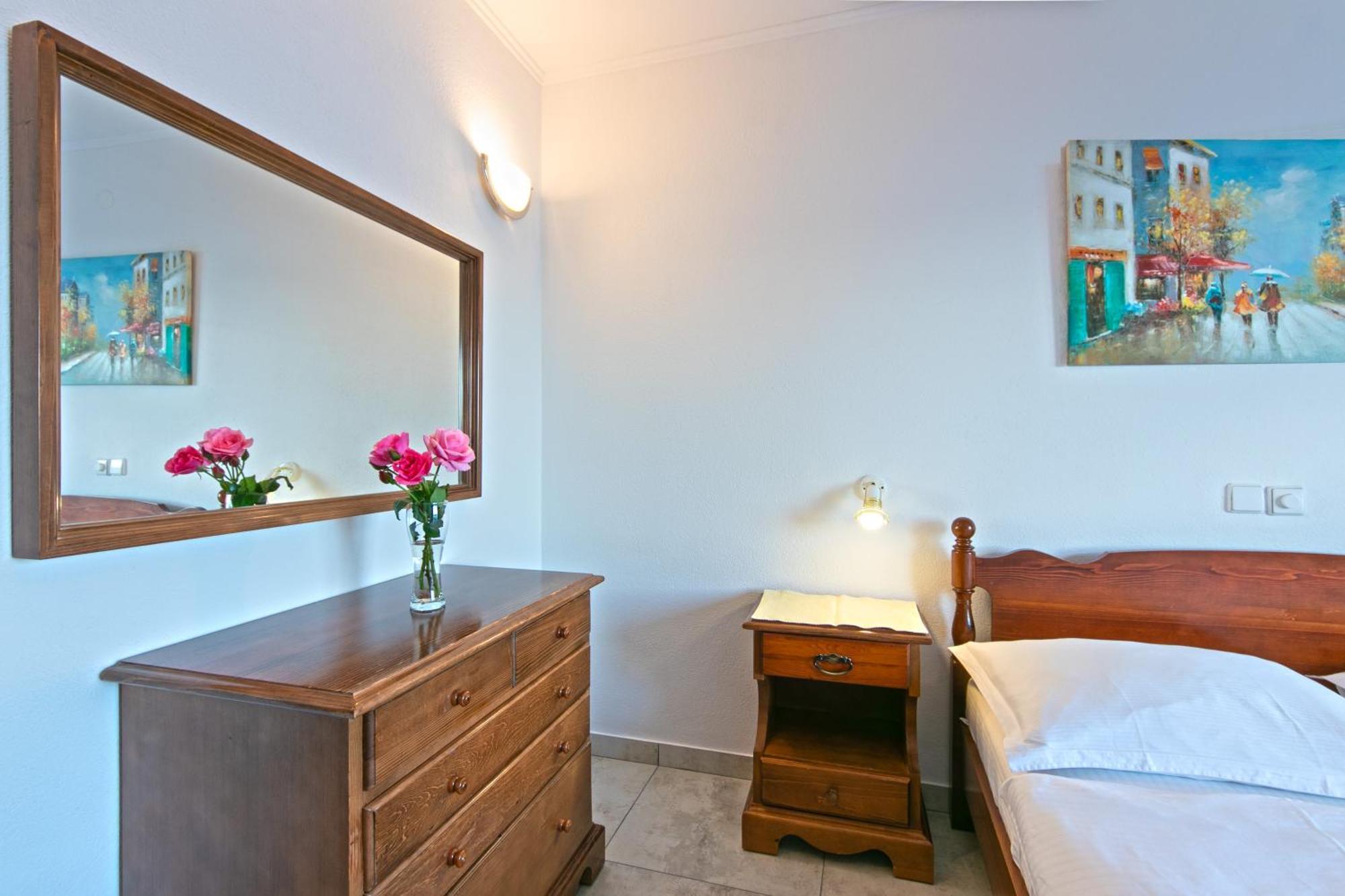 Adria Brela Apartments 외부 사진
