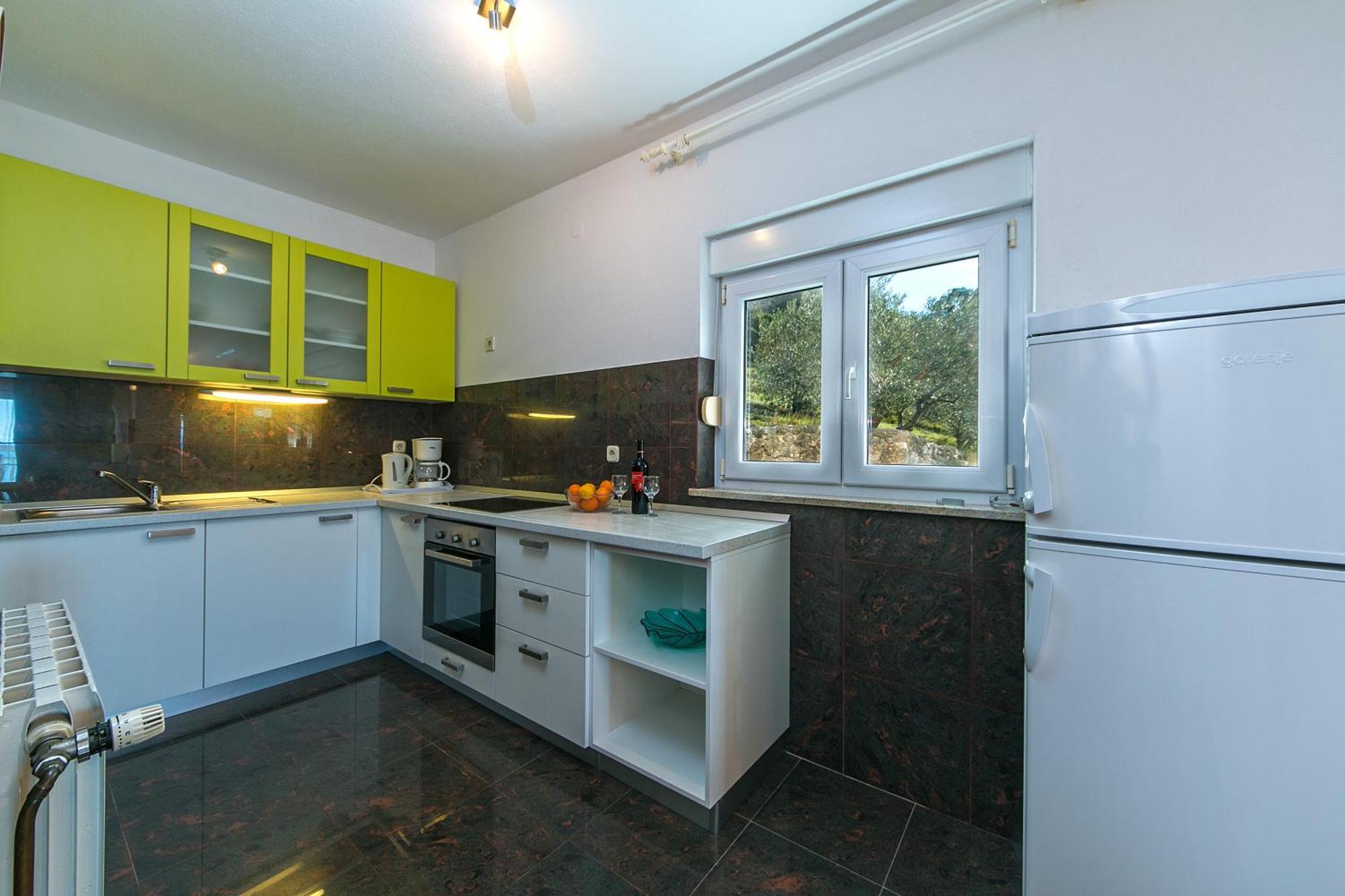 Adria Brela Apartments 객실 사진