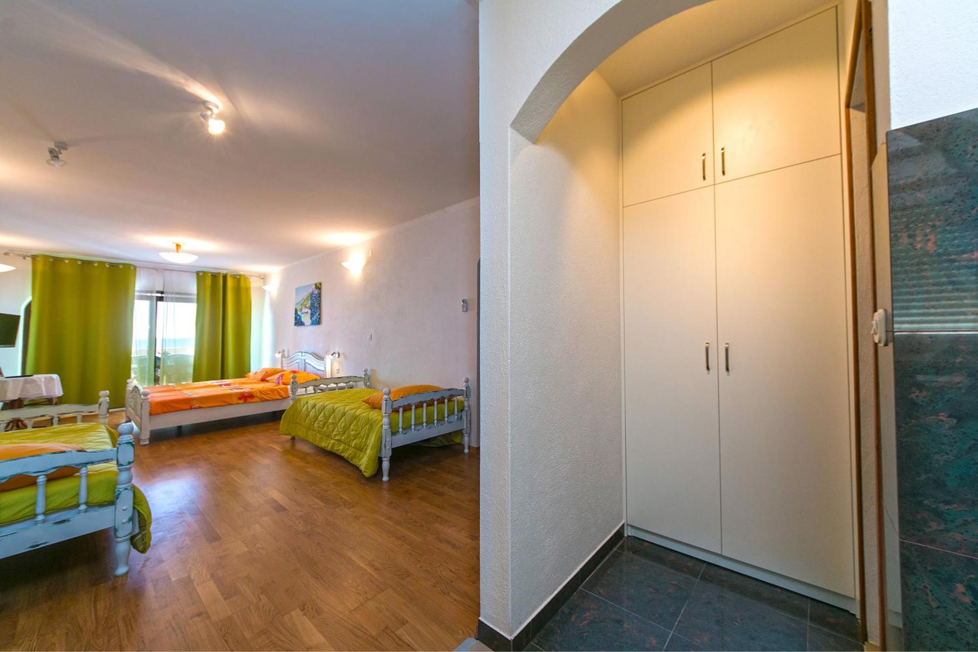 Adria Brela Apartments 객실 사진