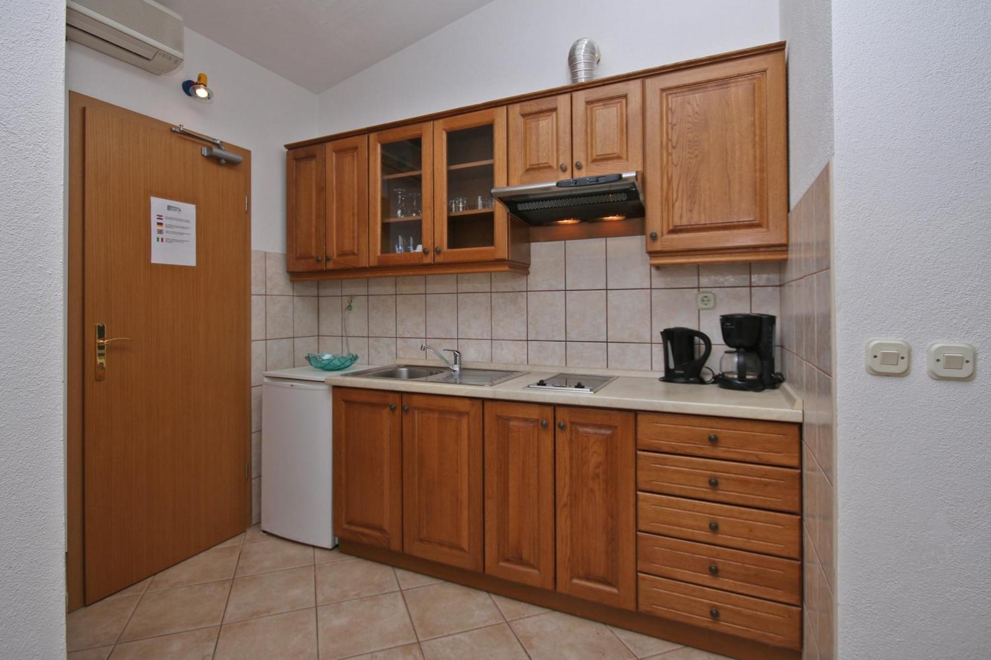 Adria Brela Apartments 객실 사진