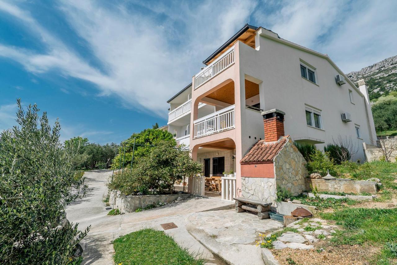 Adria Brela Apartments 외부 사진